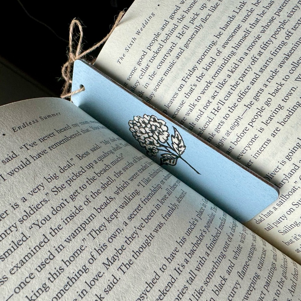 Hydrangea Bookmark - Picture 2 of 3